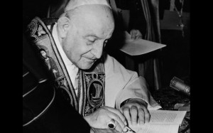 Giovanni XXIII firma la “Pacem in terris”
