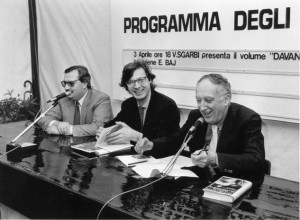 Vittorio Sgarbi e Enrico Baj sotto il tendone del Premio Chiara, nel 1990