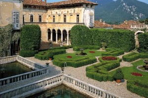 Villa Cicogna Mozzoni a Bisuschio