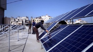 I pannelli solari sul tetto dello Jenin Charitable Hospital