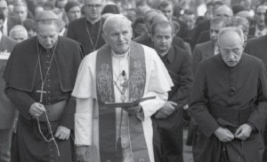 Mons. Macchi al Sacro Monte nel 1984