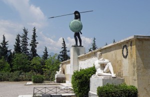 Il monumento a Leonida al passo delle Termopoli