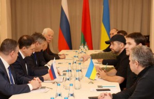 Russia ed Ucraina al tavolo delle trattative