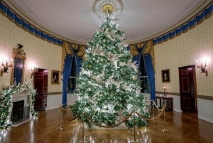 L’albero nella Sala blu della Casa Bianca (© The White House - Creative Commons Attribution)
