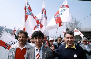 Umberto Bossi a Pontida 1990 con Giuseppe Leoni e Francesco Speroni