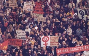 Le donne in sciopero in Islanda