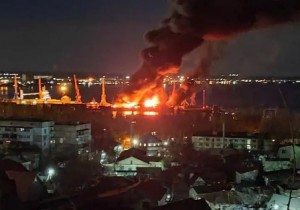 La nave russa Novocherkassk attaccata dagli Ucraini
